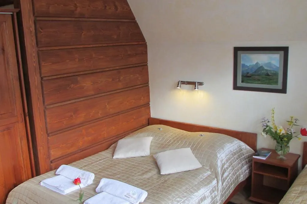 Bed and Breakfast Willa Dewajtis à Zakopane Couette-café